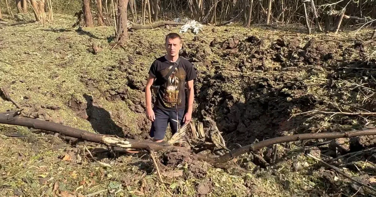 Світлина зроблена Сергієм Савченком з відеофрагменту Олександра Гололобова В Чайківці через обстріл зруйновані будинки, у Харкові постраждали понад 20 людей на порталі Gromada Group