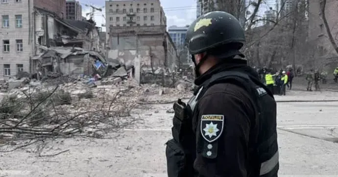 Світлина ілюстративна, з відкритих джерел Мешканцям та мешканкам Малоданилівської громади, житло яких постраждало, мають зафіксувати факт агресії на порталі Gromada Group